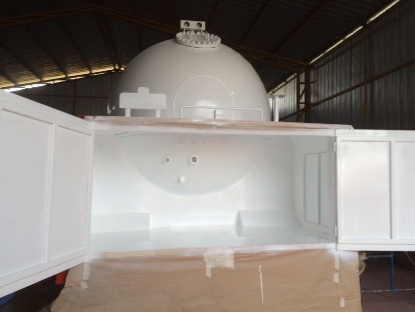 Caja de válvulas recien pintada dentro del taller vista frontal 